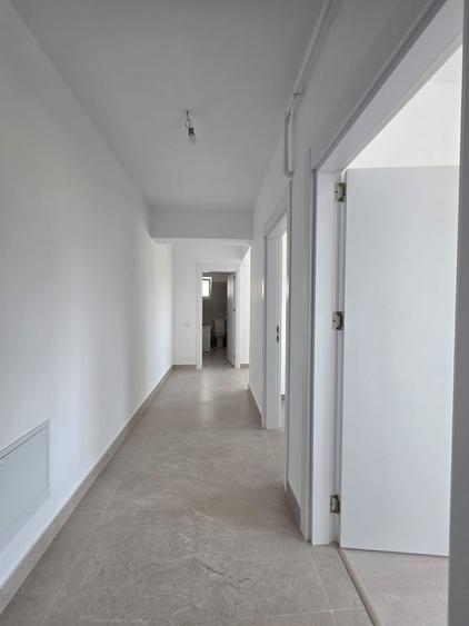 Apartament cu 2 camere decomandat în Apărătorii Patriei