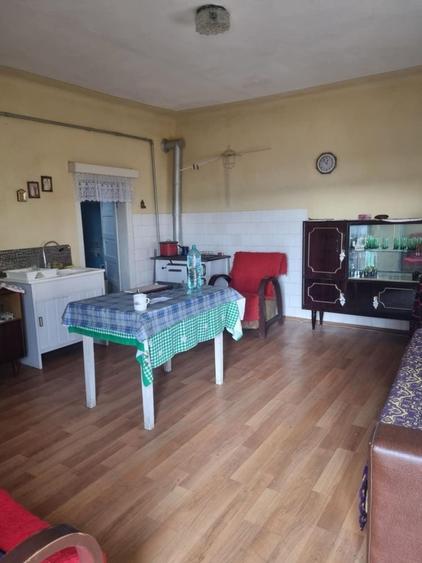 Casă cu 4 camere în Luna