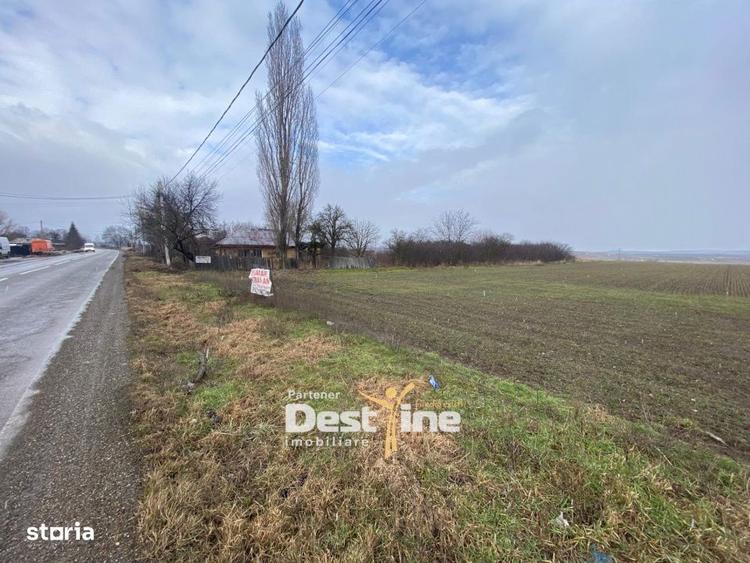 Teren de 7200 mp, în Girov