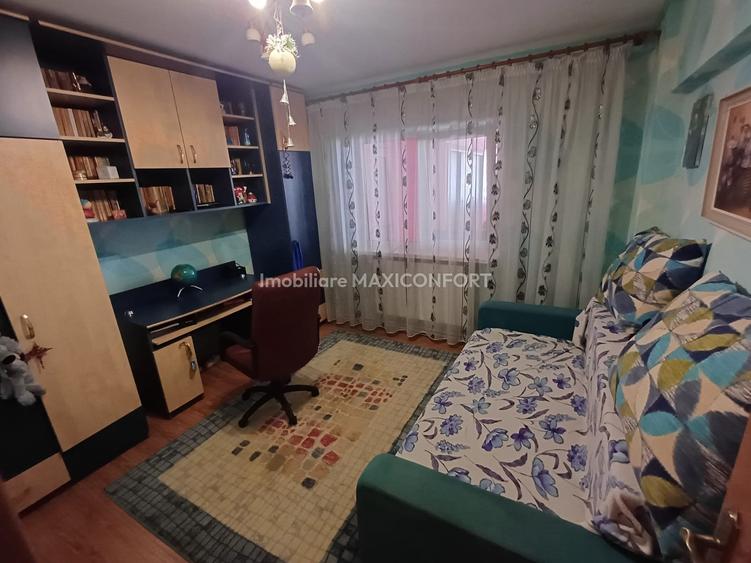 Apartament cu 4 camere în Radu Negru
