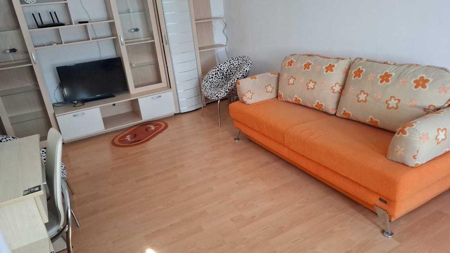 Garsonieră decomandată în Central