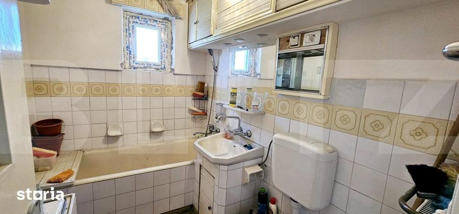 Apartament cu 3 camere decomandat în Lenin