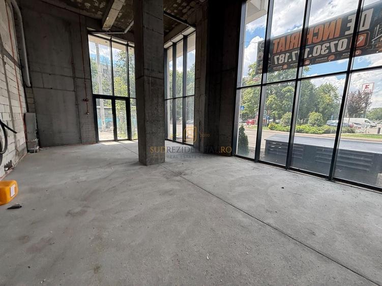 Spațiu comercial, de 526.42999267578 mp, în Berceni