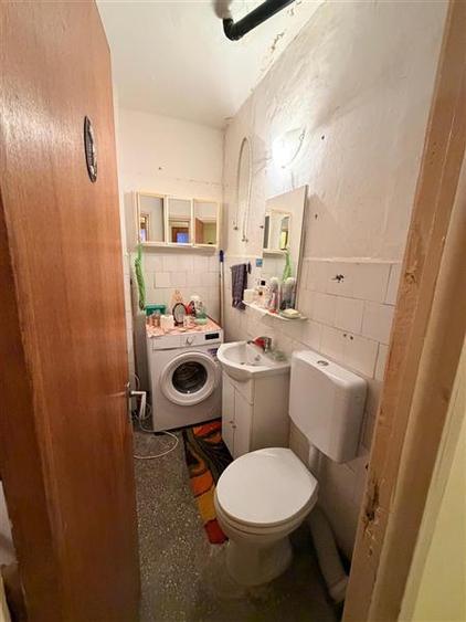 Apartament cu 4 camere decomandat în Dacia