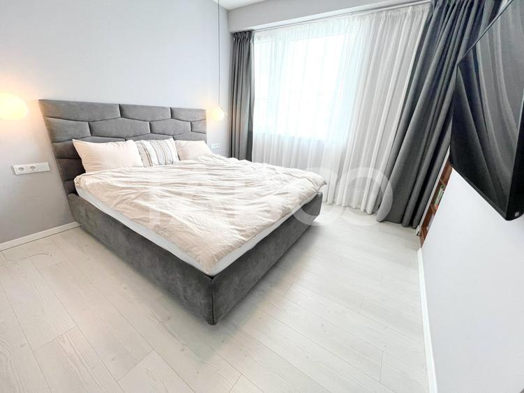 Penthouse cu 4 camere semidecomandat, mobilat în Sopor