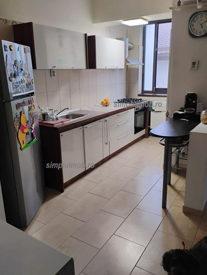 Apartament cu 2 camere decomandat, mobilat în Titan