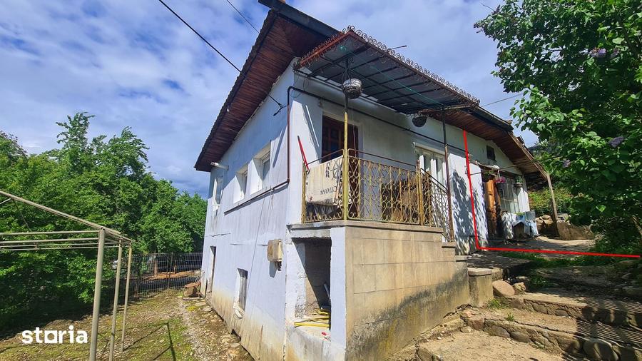 Casă cu 2 camere cu Teren 257 Mp în Central