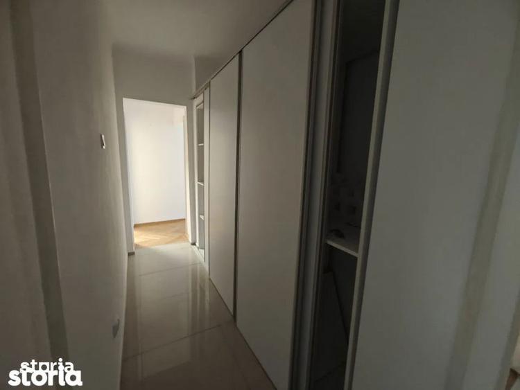 Apartament cu 5 camere semidecomandat în Primăverii