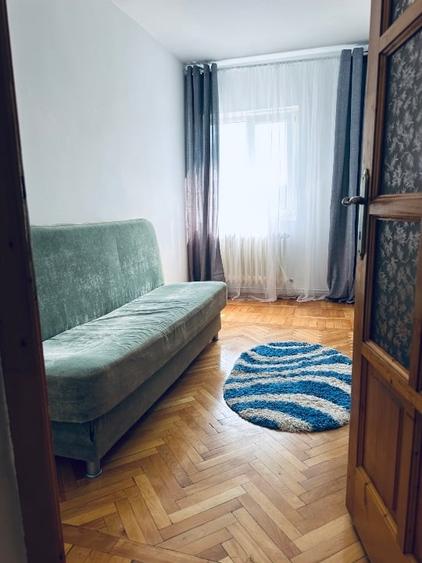Apartament cu 3 camere decomandat, mobilat în Gară