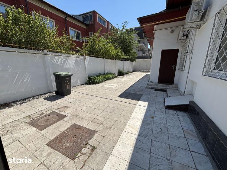 Casă cu 5 camere cu Teren 300 Mp în Vatra Luminoasă