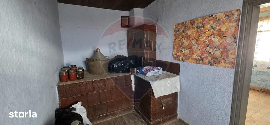 Casă cu 4 camere cu Teren 614 Mp în Ștefănești