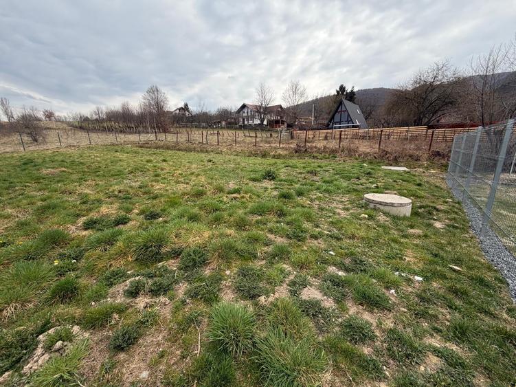 Teren Construcții intravilan de 584 mp, în Sadu