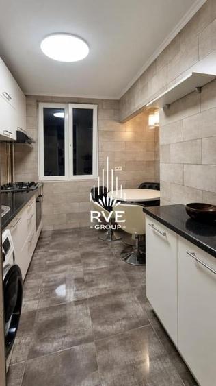 Apartament cu 3 camere în Drumul Taberei