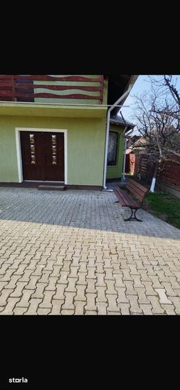Casă cu 5 camere cu Teren 732 Mp în Central