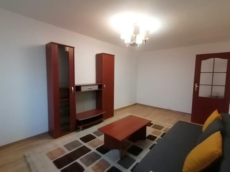 Apartament cu 2 camere decomandat în Obor