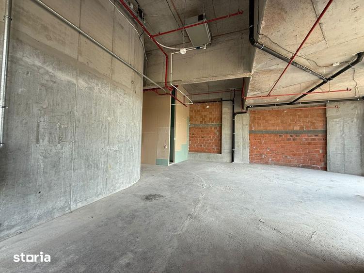Spațiu comercial, de 124 mp, în Tei