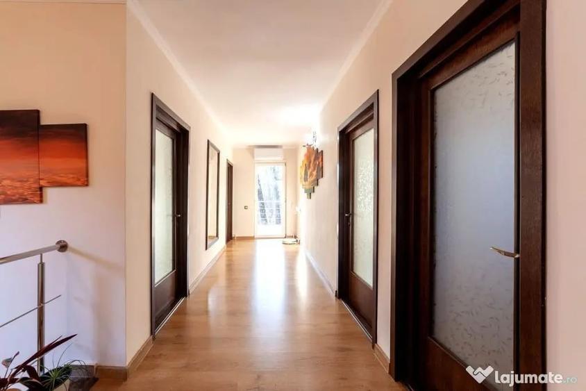 Casă cu 4 camere cu Teren 198 Mp în Trivale