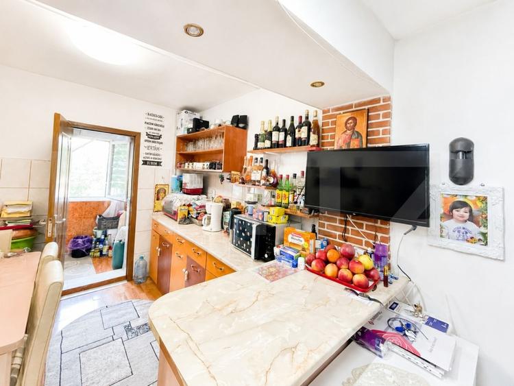 Apartament cu 2 camere decomandat, mobilat în Sărari