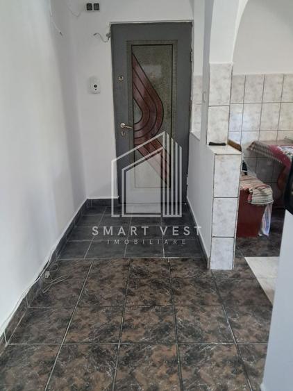 Apartament cu 2 camere semidecomandat, mobilat în Micro 16