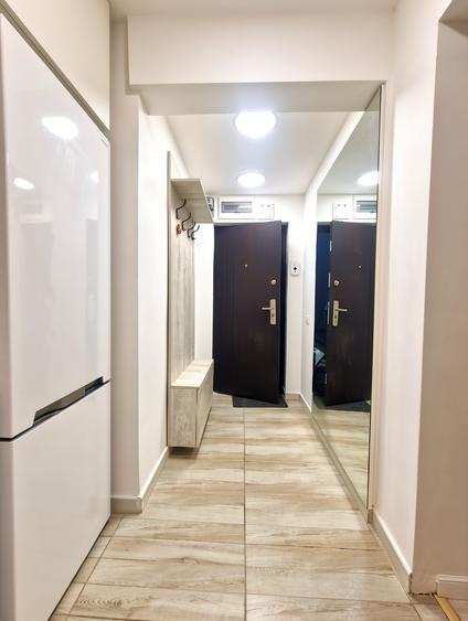 Apartament cu 2 camere decomandat în Victoriei