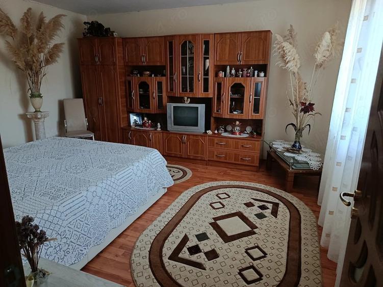 Casă cu 3 camere cu Teren 500 Mp în Central