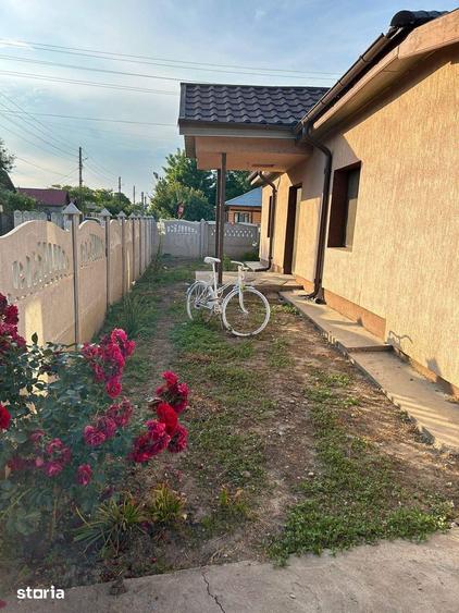 Casă cu 4 camere cu Teren 2050 Mp în Central