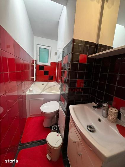 Apartament cu 2 camere semidecomandat în Podu Roș