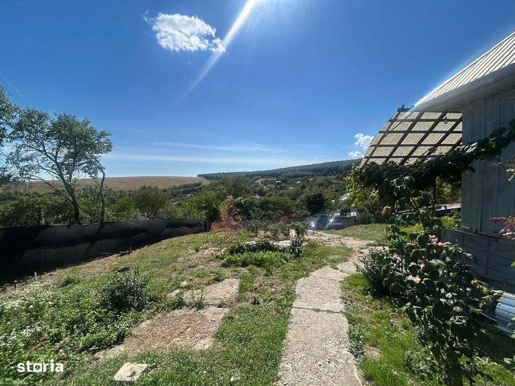 Casă cu 2 camere cu Teren 5135 Mp în Dobreni