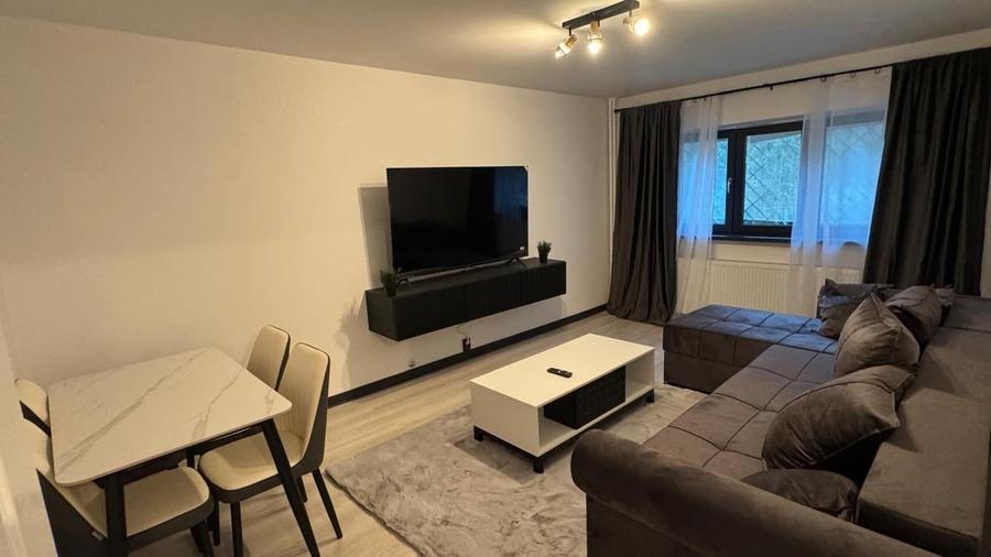 Apartament cu 3 camere decomandat în Militari