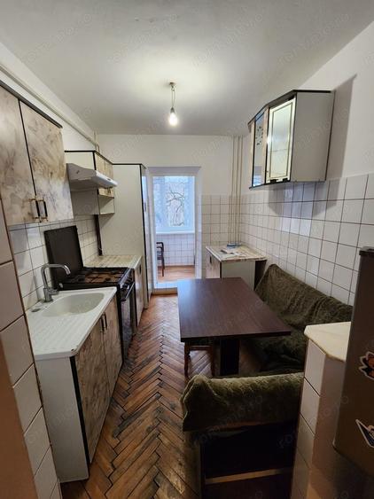 Apartament cu 2 camere decomandat în Aradului