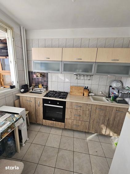 Apartament cu 2 camere semidecomandat în 1 Mai