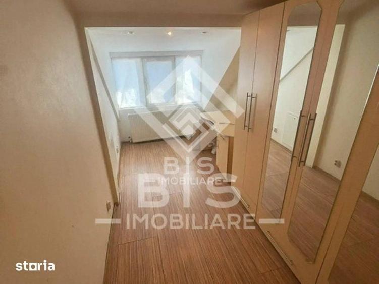 Apartament cu 4 camere în Independenței
