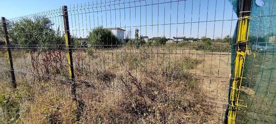 Teren de 400 mp, în Dumitrana