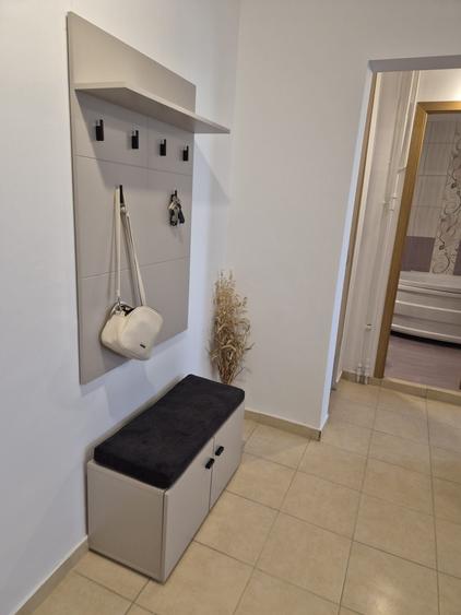 Apartament cu 2 camere decomandat în Runcu