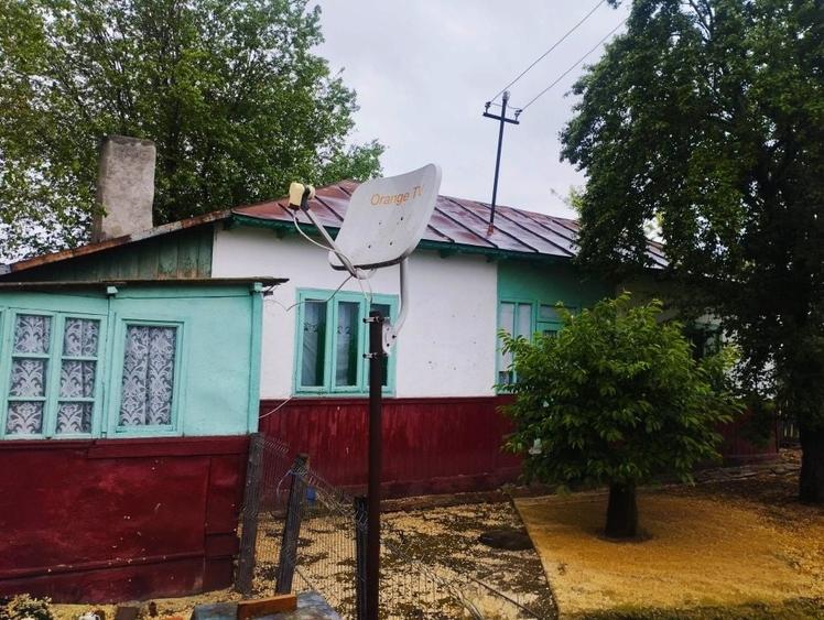 Casă cu 3 camere în Comăneasca