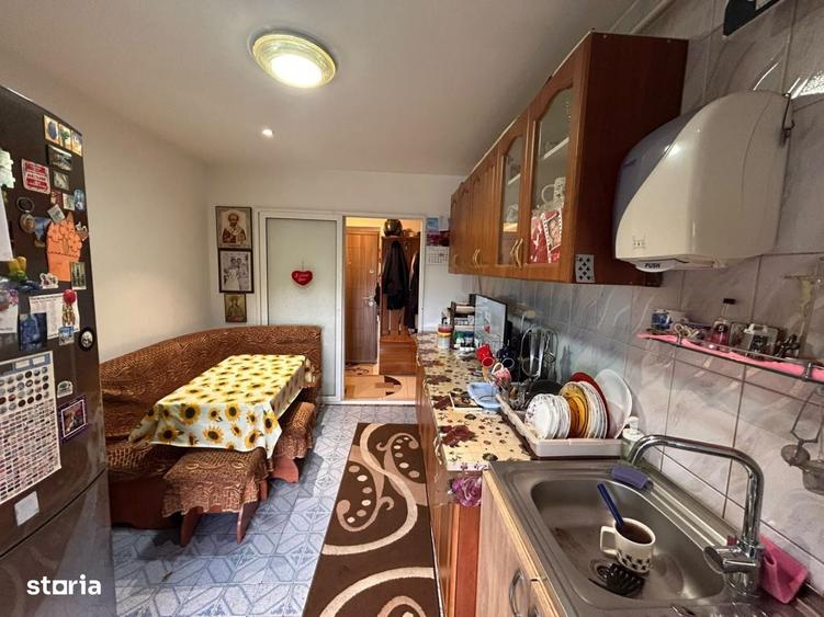 Apartament cu 3 camere decomandat în Central