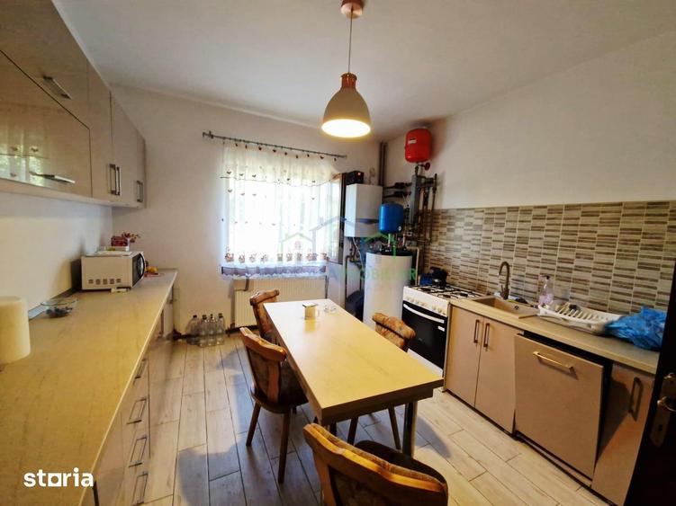 Casă cu 5 camere cu Teren 2936 Mp în Coșoveni