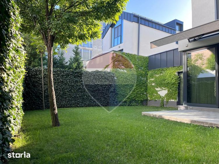 Casă cu 5 camere cu Teren 340 Mp în Ștefan cel Mare