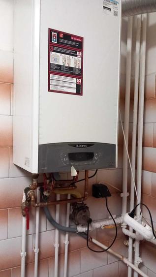 Apartament cu 3 camere decomandat în Exterior Vest