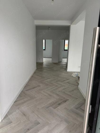 Casă cu 4 camere cu Teren 450 Mp în Strejnicu