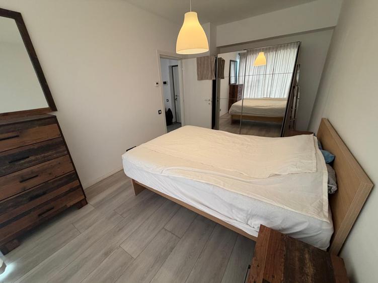 Apartament cu 2 camere decomandat, mobilat în Sisești