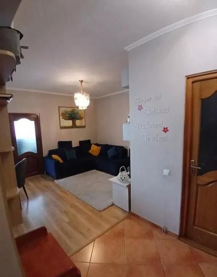 Apartament cu 4 camere semidecomandat, mobilat în Gheorgheni