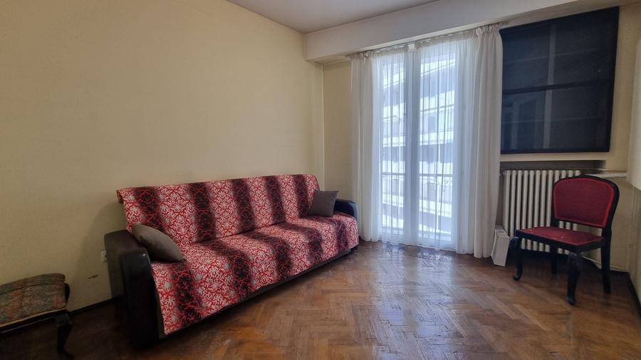 Apartament cu 2 camere semidecomandat în Cișmigiu