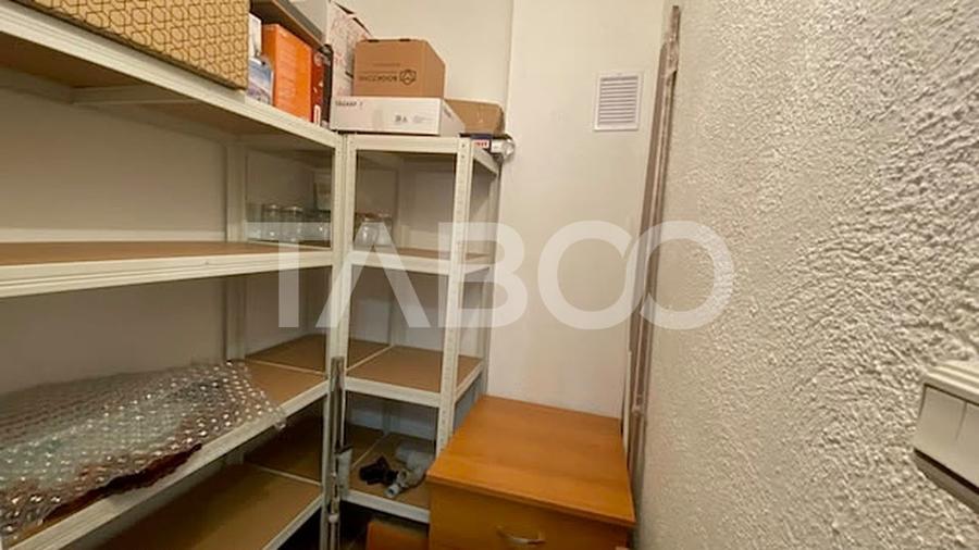 Apartament cu 3 camere decomandat, mobilat în Vasile Aaron
