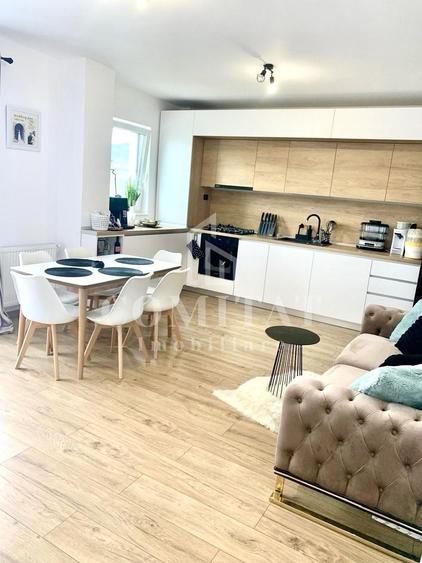 Apartament cu 2 camere semidecomandat, mobilat în Florești
