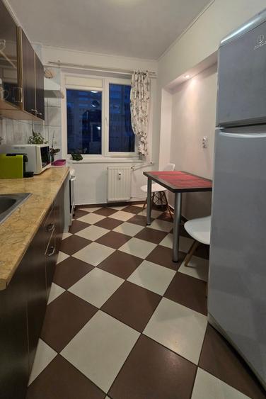 Apartament cu 2 camere semidecomandat în Theodor Pallady