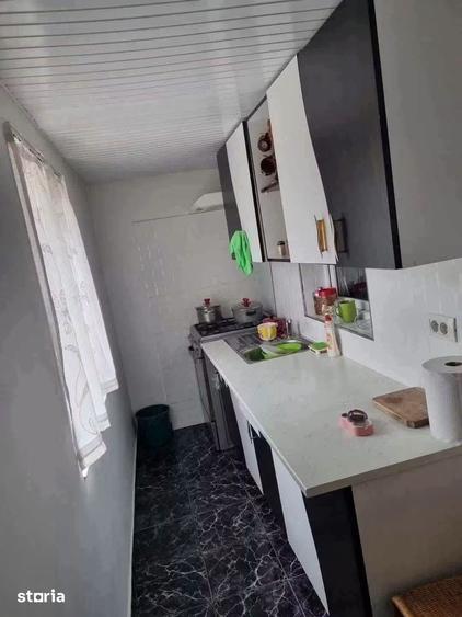 Casă cu 7 camere cu Teren 1500 Mp în Central