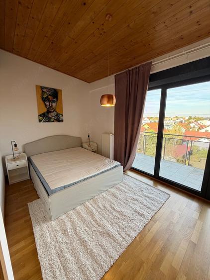 Apartament cu 3 camere semidecomandat în Central
