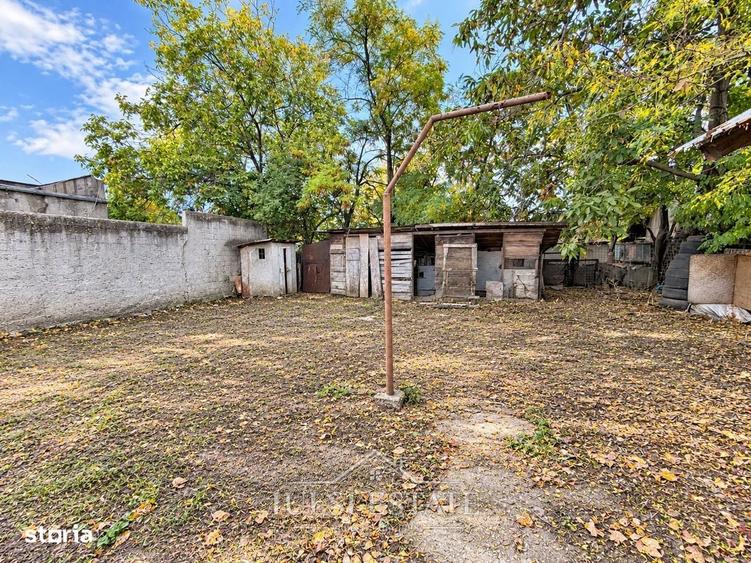Casă cu 3 camere în Bărcănești