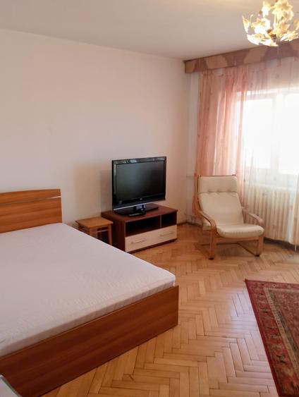 Garsonieră în Lunei